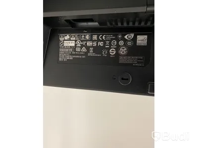 En HP E24i IPS Display 24”