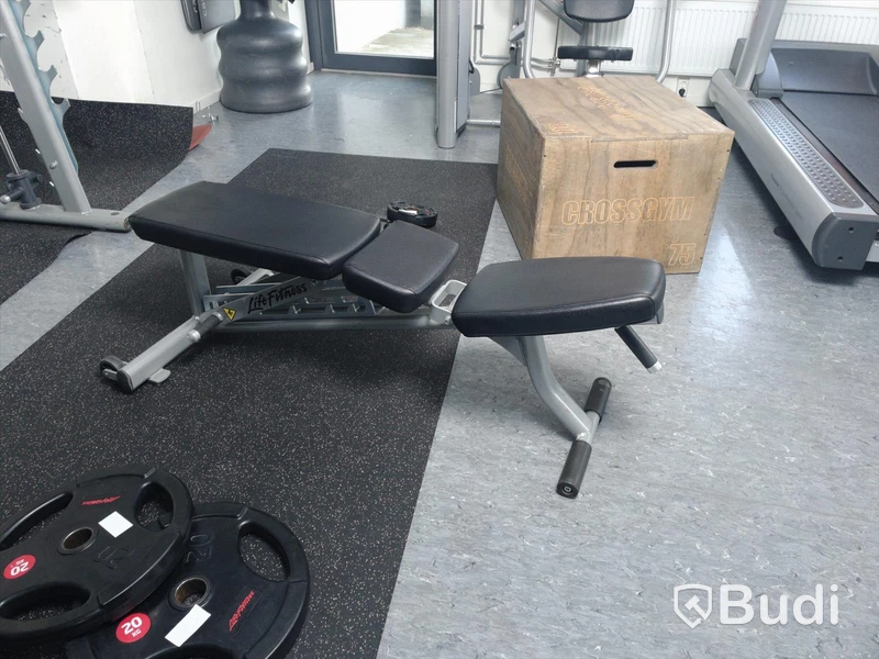 Ställbar träningsbänk Life Fitness