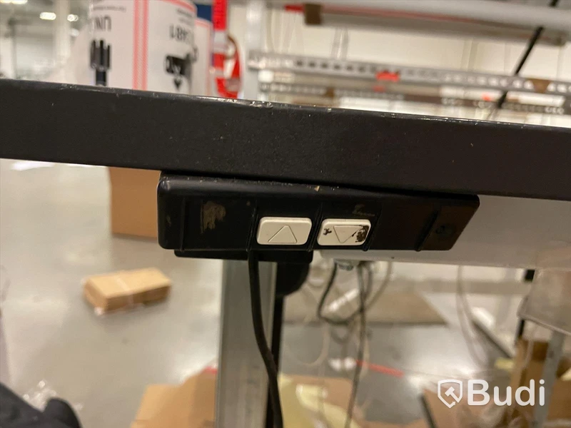 Packbord höj- och sänkbart skrivbord