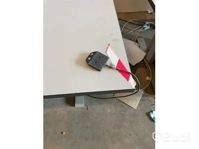 Skrivbord höj- och sänkbart