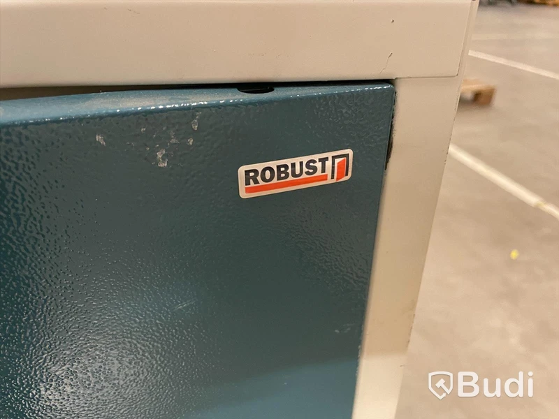 Plåtskåp Robust - enbart skåp