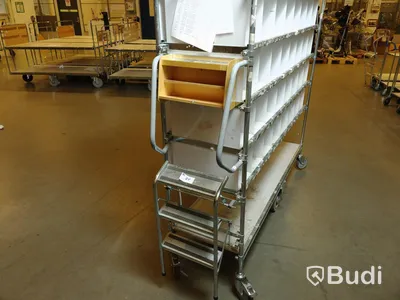 Rullvagn, lagervagn. Stor modell med 7 hyllplan och flera avdelare