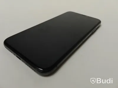 Iphone X, 64 gb, 82 procent batterihälsa. Övre touch strular