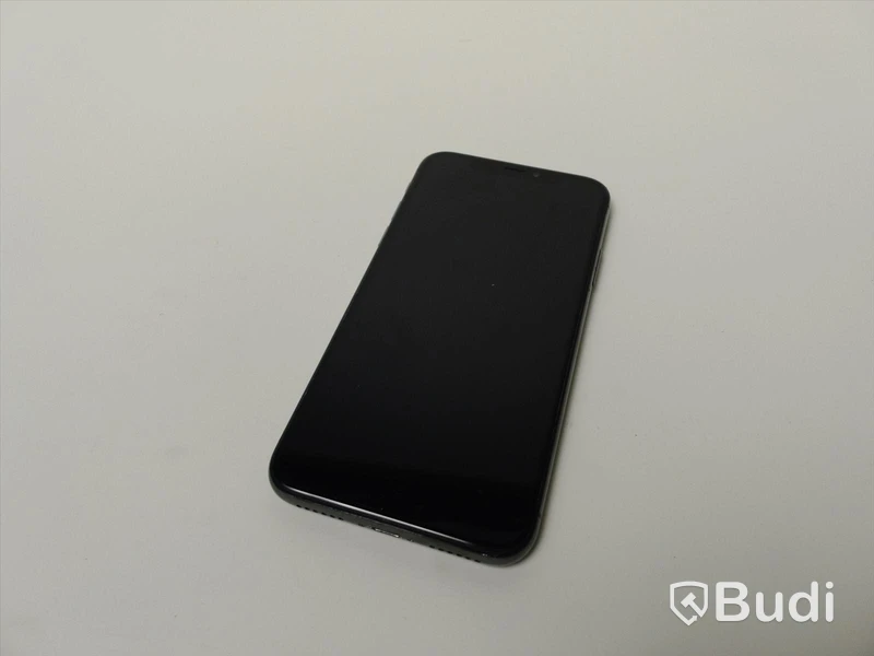Iphone X, 64 gb, 82 procent batterihälsa. Övre touch strular