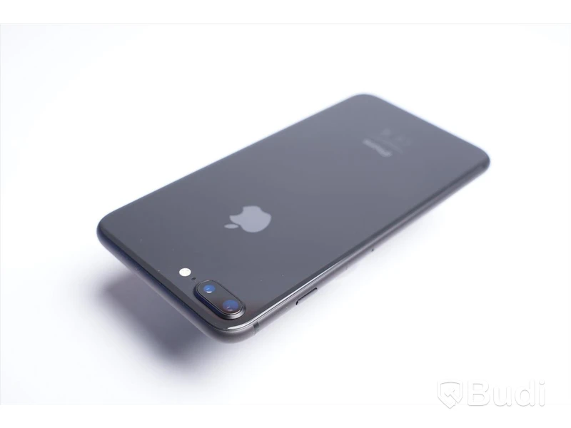 iPhone 8 Plus - 64 GB, 100 procent batterihälsa. Inkl. laddare och hörlurar.