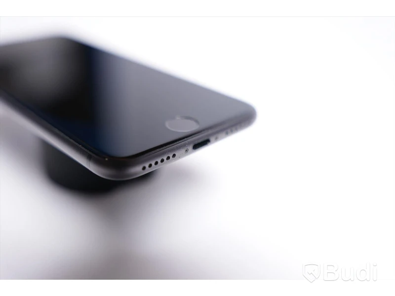 iPhone 8 - 64GB, 93 procent batterihälsa.