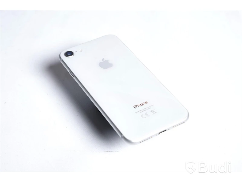 iPhone 8 - 64 GB, 88 procent batterihälsa, liten skärm spricka samt smått repig.
