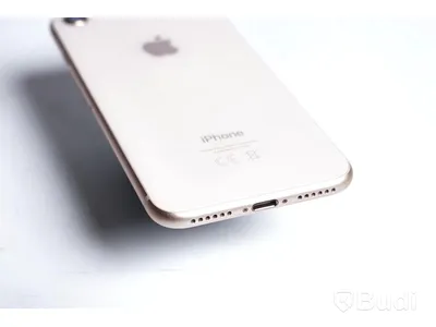iPhone 8 - 64 GB, 86 procent batterihälsa, smått repig på framsida skärm.