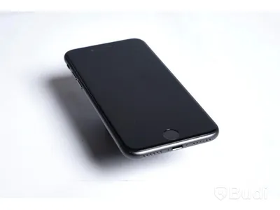 iPhone 8 - 64 GB, 92 procent batterihälsa, smått repig på framsida skärm.