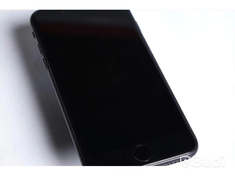 iPhone 8 - 64 GB, 88 procent batterihälsa, små repor på framsida skärm.
