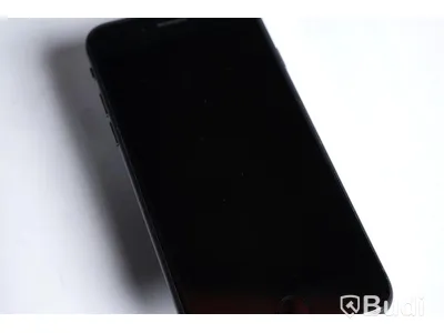 iPhone 8 - 64 GB, 88 procent batterihälsa, små repor på framsida skärm.