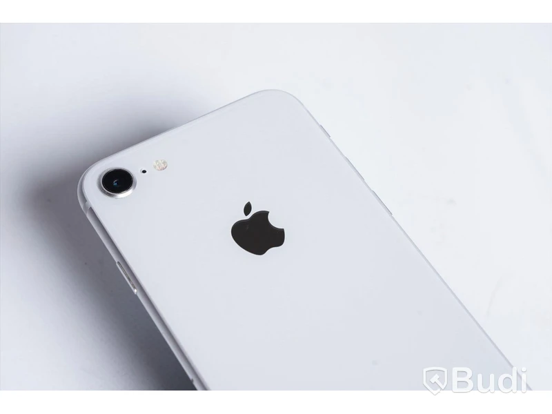 iPhone 8 - 64 GB, 83 procent batterihälsa.