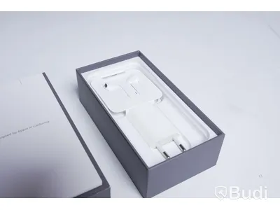 iPhone 8 - 64 GB, 100 procent batterihälsa, inkl. låda samt tillbehör, Apple.