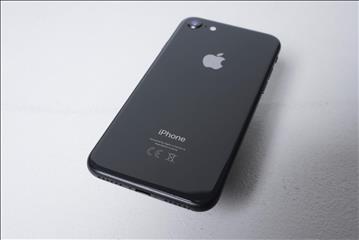 iPhone 8 - 64 GB, 93 procent batterihälsa 