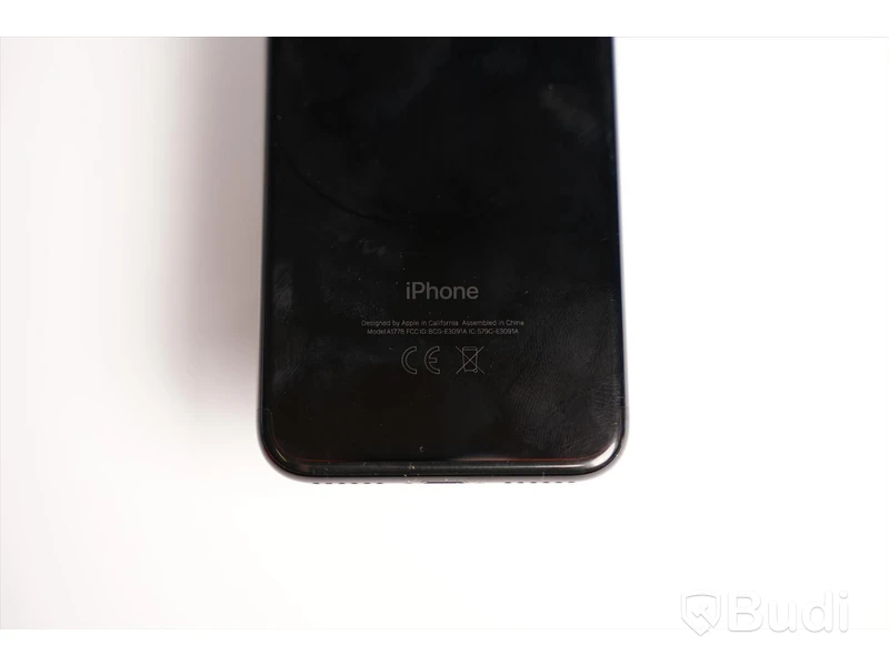 iPhone 7 samt tillbehör - 128 GB, Space Gray, 100 procent batterihälsa