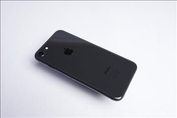 iPhone 8 - 64 GB, 83 procent batterihälsa, Apple.