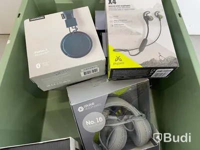 Hörlurar - ca 10 st, blandade varumärken (Urbanears, Joybird och Coloud). Med och utan bluetooth Returer/reklamationer, ej funktionstestade.