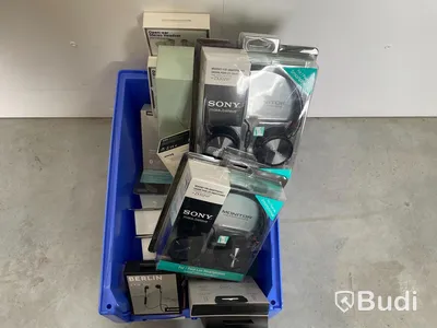Hörlurar, högtalare, powerbank - ca 15 st, blandade varumärken (Urbanista, Mophine, Jabra, Ercko, etc). Returer/reklamationer, ej funktionstestade.