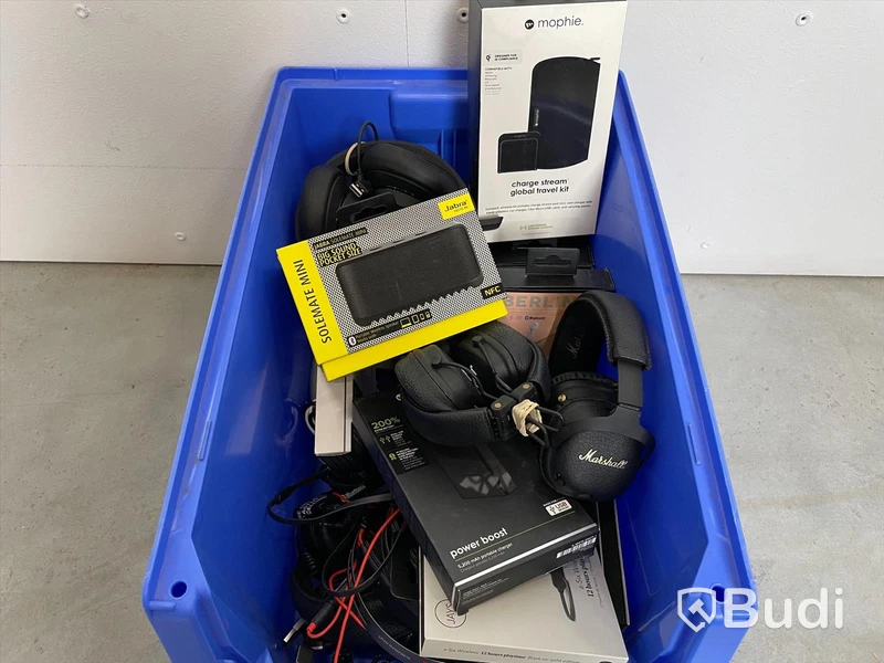 Hörlurar, högtalare, powerbank - ca 15 st, blandade varumärken (Urbanista, Mophine, Jabra, Ercko, etc). Returer/reklamationer, ej funktionstestade.