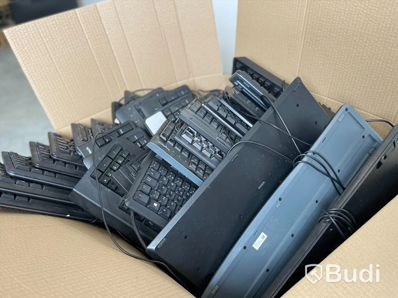 Tangentbord - ca 35 st, blandade modeller (Logitec, Lenovo, HP). Bruksskick, ej funktionstestade.