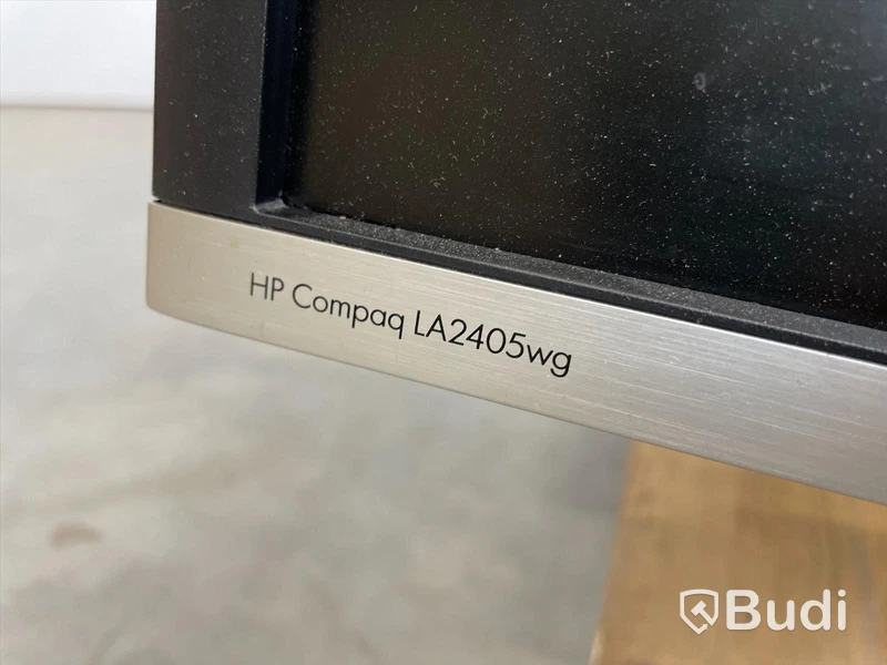 Datorskärm - 8 st, HP, Compaq LA2405wg och LA2405x. Bruksslitage, ej funktionstestad.