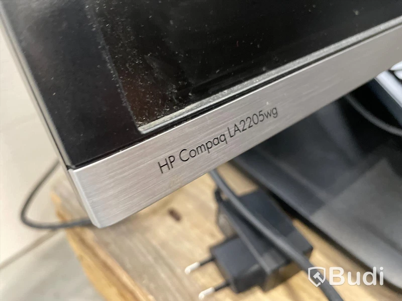 Datorskärm - 7 st, HP, Elitedisplay E241I och Compaq LA2205wg. Bruksslitage, ej funkstionstestad.