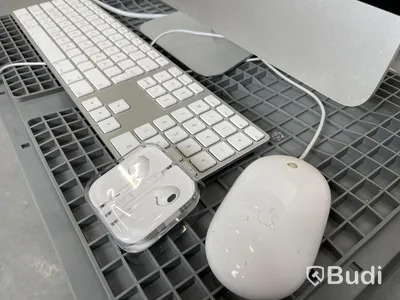 Apple-kit - iMac 2013, tangentbord, datormus och hörlurar. Bruksskick, ej funktionstestad.