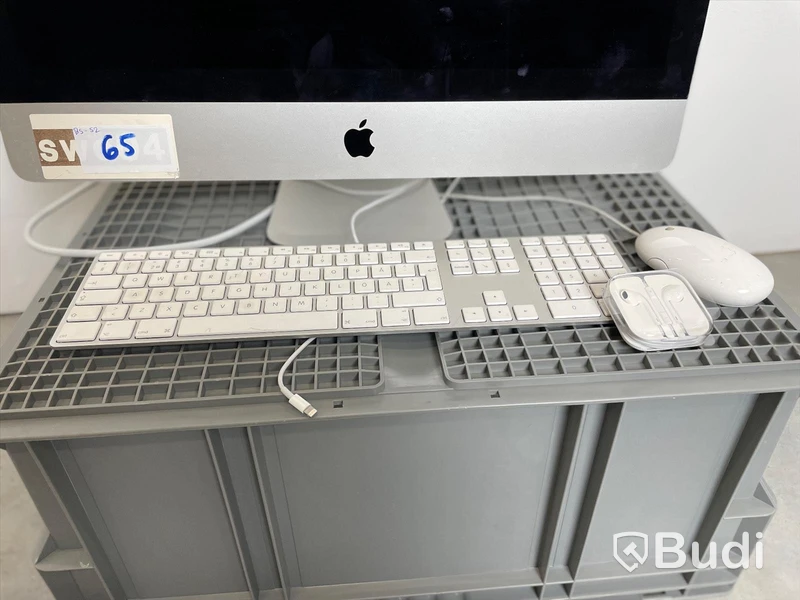 Apple-kit - iMac 2013, tangentbord, datormus och hörlurar. Bruksskick, ej funktionstestad.