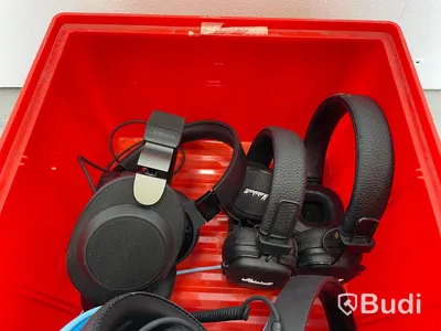 Hörlurar - 13 st, blandade märken (JBL, Jabra, Urbanears). Reklamation, ej funktionstestad.