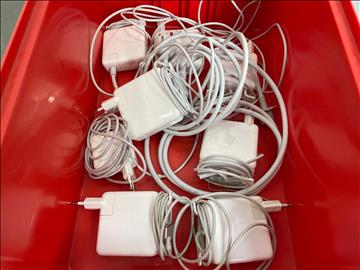 Datorsladd - 8 st, Apple. Bruksskick, ej funktionstestad. 