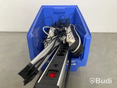Tillbehörspaket - 9 lådor, dator- och mobiltillbehör, blandade varumärken. Varierat skick (nytt och bruksskick), ej funktionstestad.