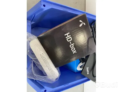 Tillbehörspaket - 7 lådor, TV-, dator- och mobiltillbehör (sladdar, routers, TV-boxar etc). Blandade märken, varierat skick, ej funktionstestad.