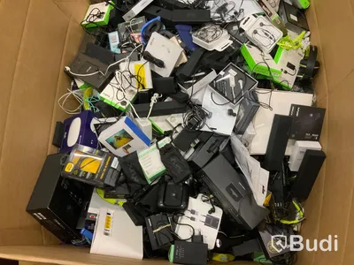 Pall med div retur/reklamationer. Troligen defekt. Osäkert skick