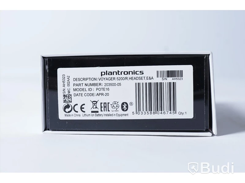 3st, Plantronics - Voyager 5200 hörlurar.
