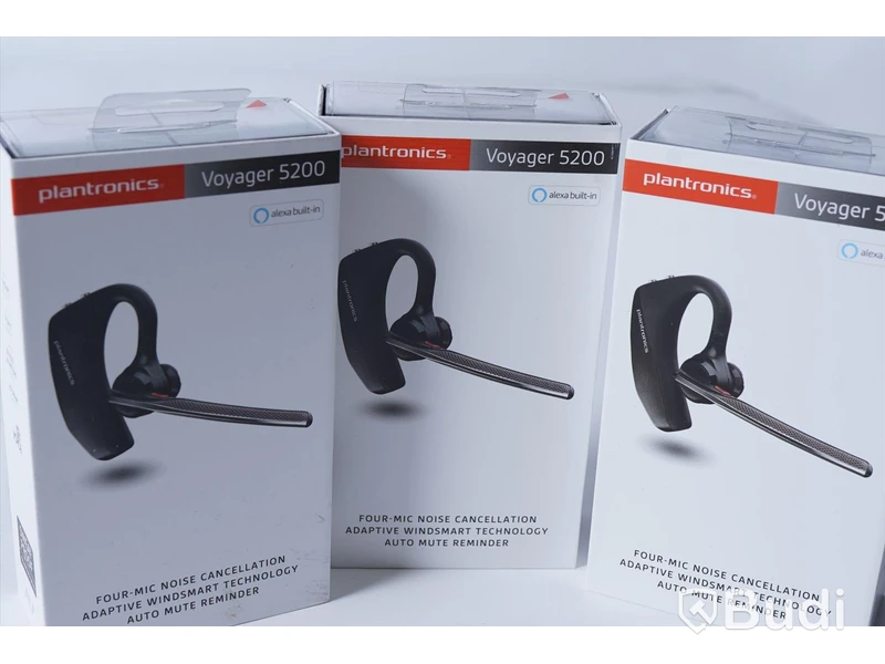 3st, Plantronics - Voyager 5200 hörlurar.