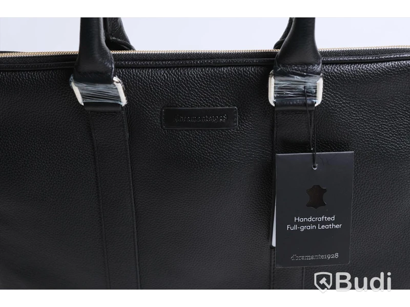 Datorväska i skinn 13 tum - Rome MB PRO (2020/Air(2020) Night Black, dbramante1928 -NY- Ord pris: 975 sek