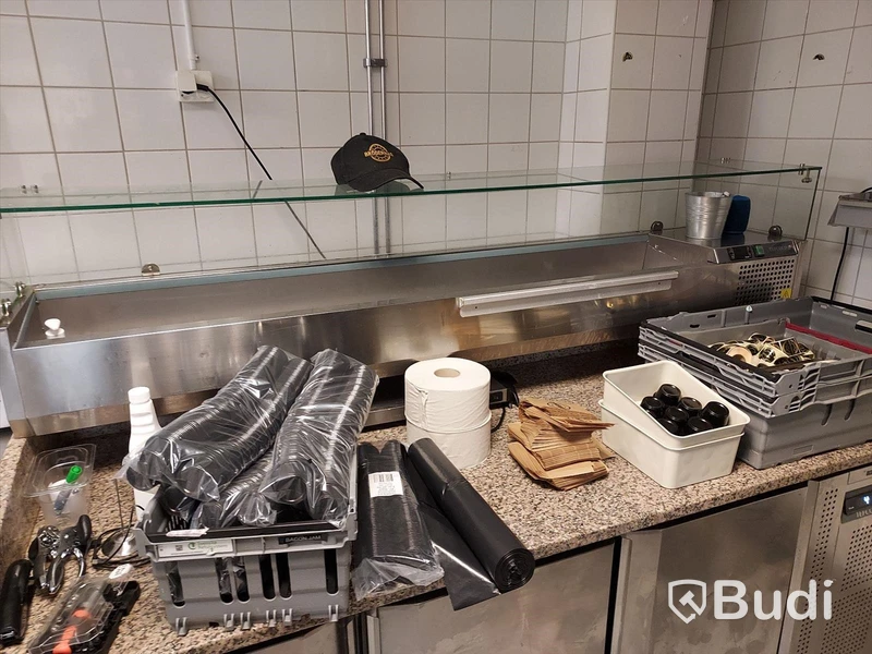 Kylbänk med 3 dörrar Tefcold med kylränna Tefcold