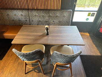 Soffa, 2 st. bord och 2 st. stolar