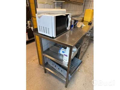 Rostfri bänk inklusive mikrovågsugn