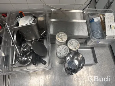 Parti med köksredskap