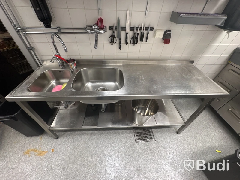 1 st rostfri bänkskiva med diskhon