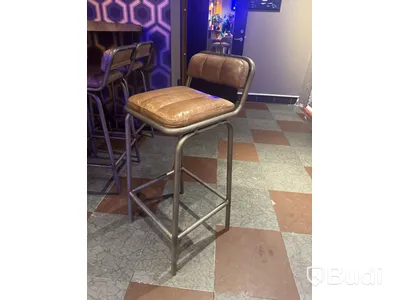 Parti med barbord samt barstolar