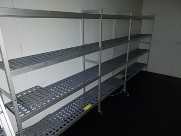Aluställning med hyllplan i plast 3 sektioner