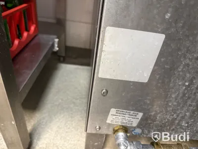 Diskrum med Wexiö huvdiskmaskin WD 6C, dispensrar, diskbänk, hyllor och bänkar med tillbehör