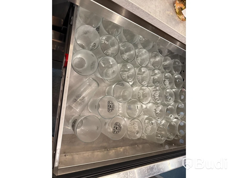 Tefcold glasfrys, lådor inklusive ölglas