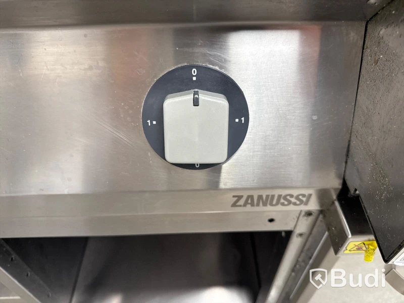 Zanussi Pommes frites värmare med en rostfri avlastningsbänk