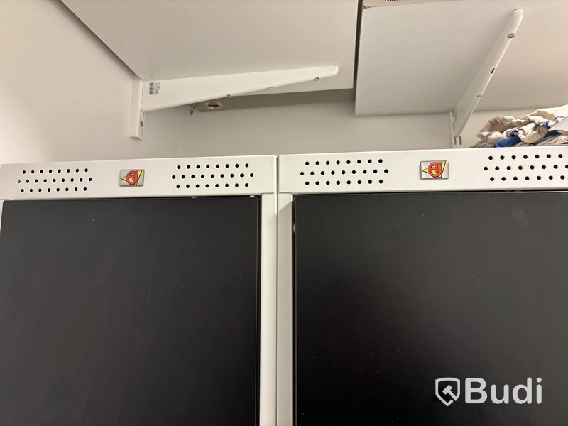 Klädskåp med 4 st fack AJ Produkter