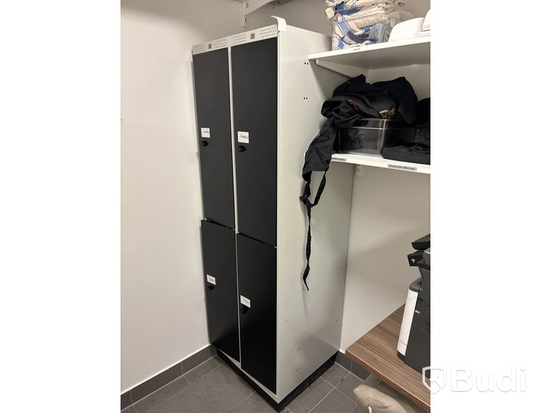 Klädskåp med 4 st fack AJ Produkter