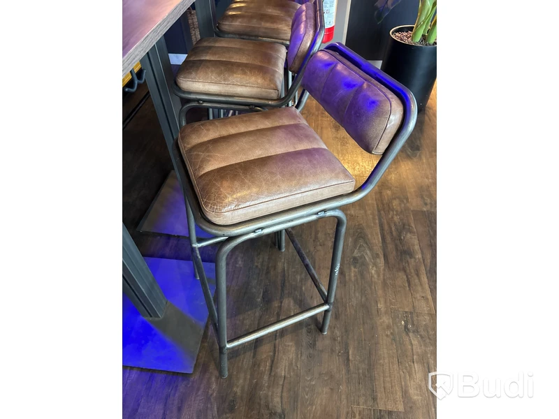 Barbord, soffa & 3 st barstolar
