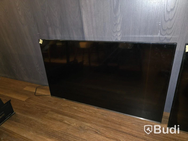 2st. Samsung 48" TV med takfäste.